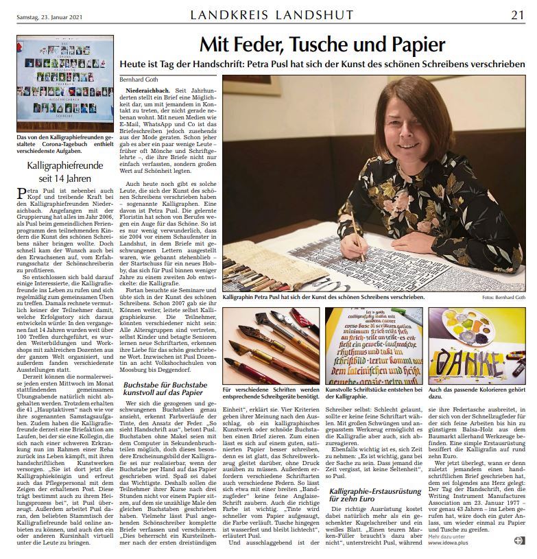 Mit Feder, Tusche und Papier